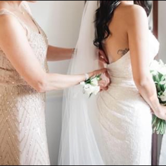 Mikaella ‘Leanne’ Wedding Dress - Picture 3 of 10